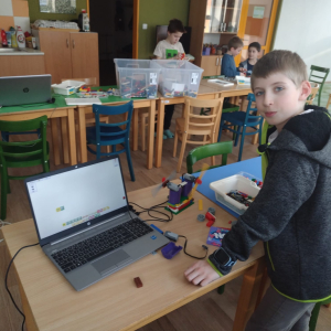 Stavíme a programujeme s Legem (4).jpg